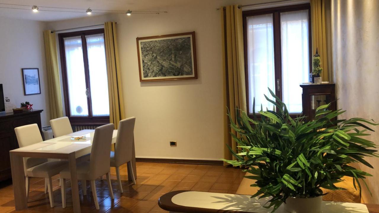 דירות ורונה Casa Martini Piazza Erbe מראה חיצוני תמונה