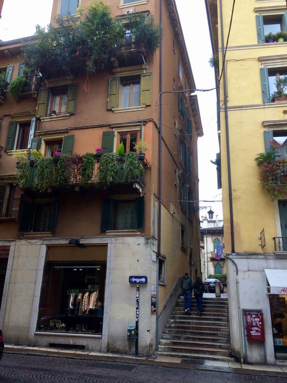 דירות ורונה Casa Martini Piazza Erbe מראה חיצוני תמונה