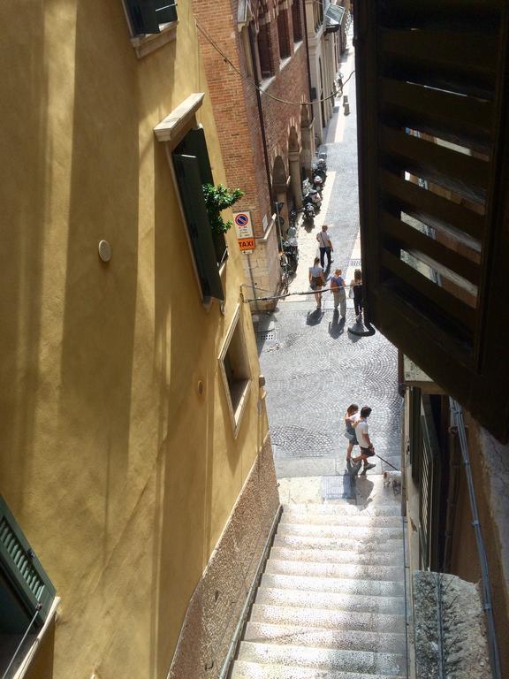 דירות ורונה Casa Martini Piazza Erbe מראה חיצוני תמונה
